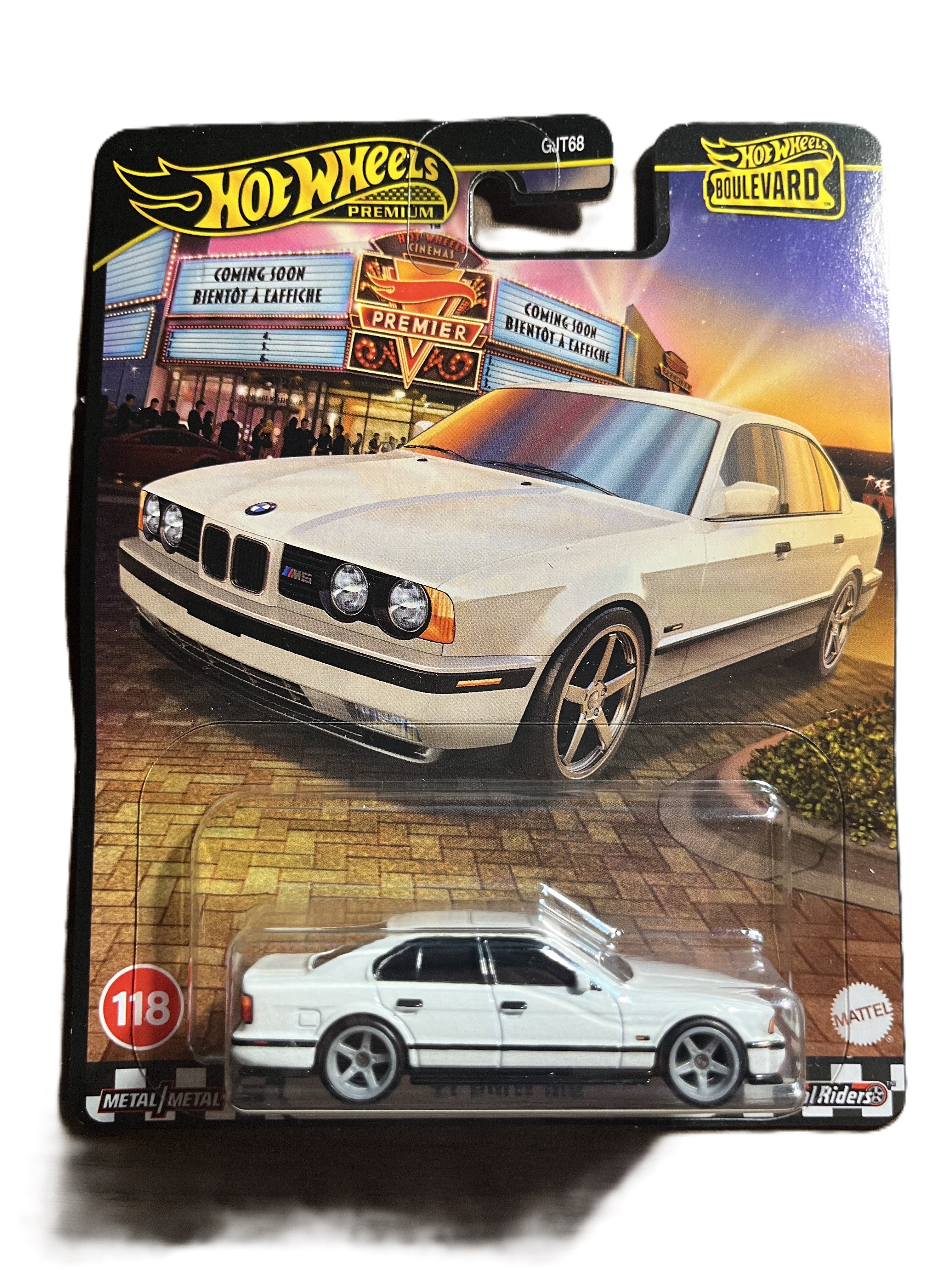 Hot Wheels JBL24 - 91 BMW M5 - Boulevard 118 - Premium