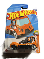 Hot Wheels HCW42 - Rennen RIG - long Card