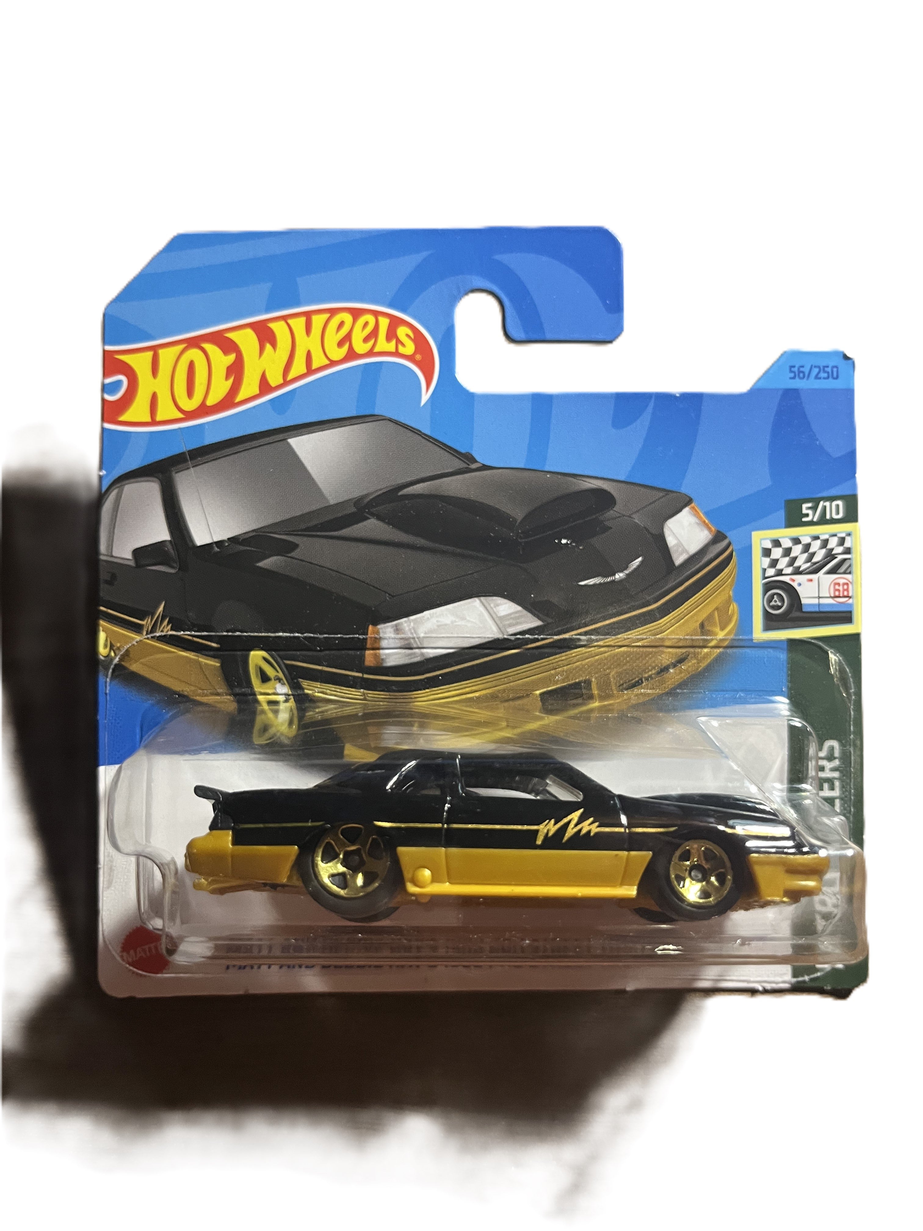 Hot Wheels HKJ80 - Matt and Debbie hays 1988 pro Street Thunderbird - short Card - 2023
