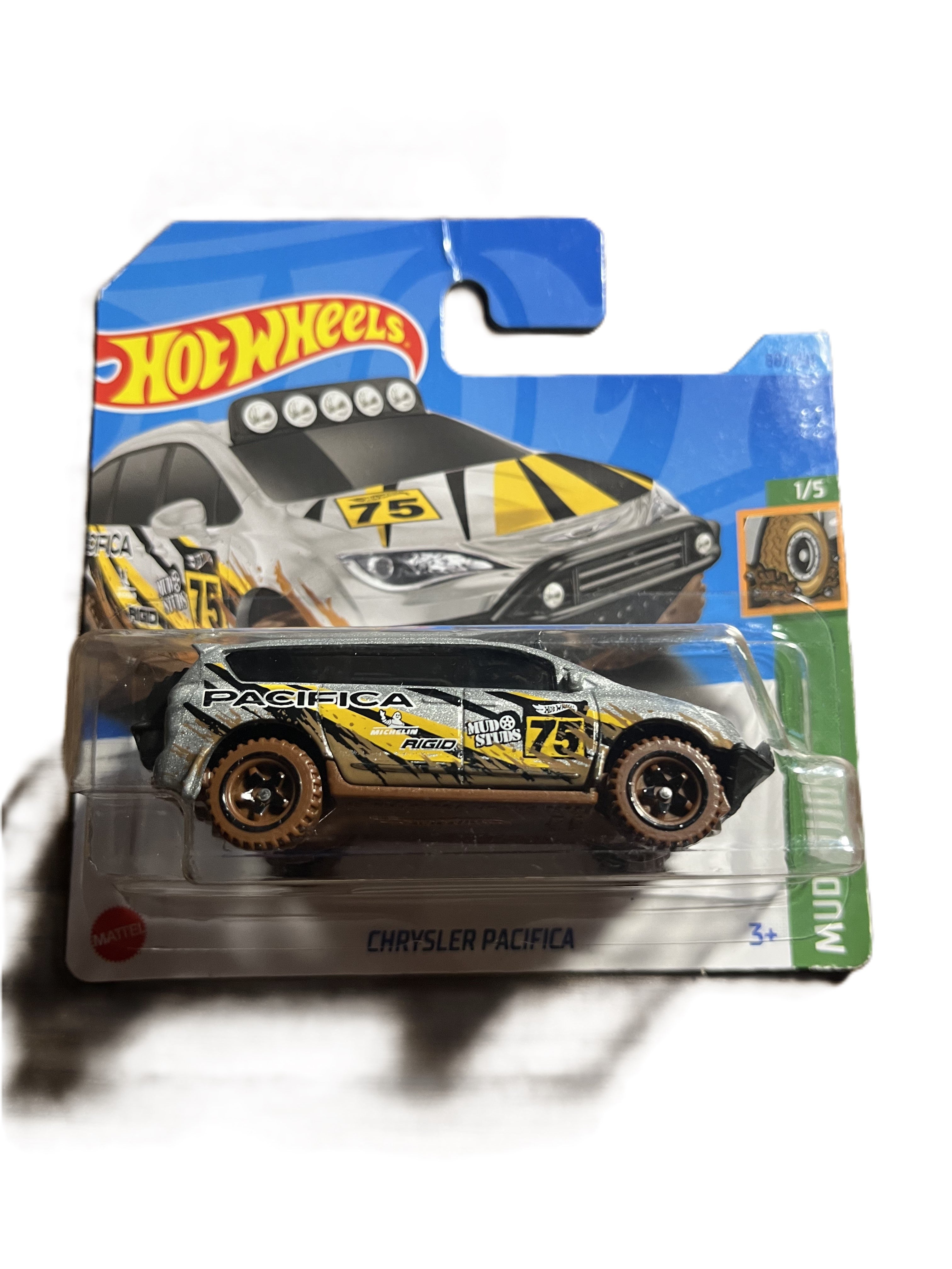 Hot Wheels HKH75 - Chrysler Pacifica - short Card - 2025 - schlechte Karte