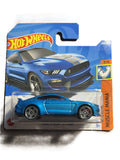 Hot Wheels HCW36 - Ford Shelby GT350R - short Card - 2022
