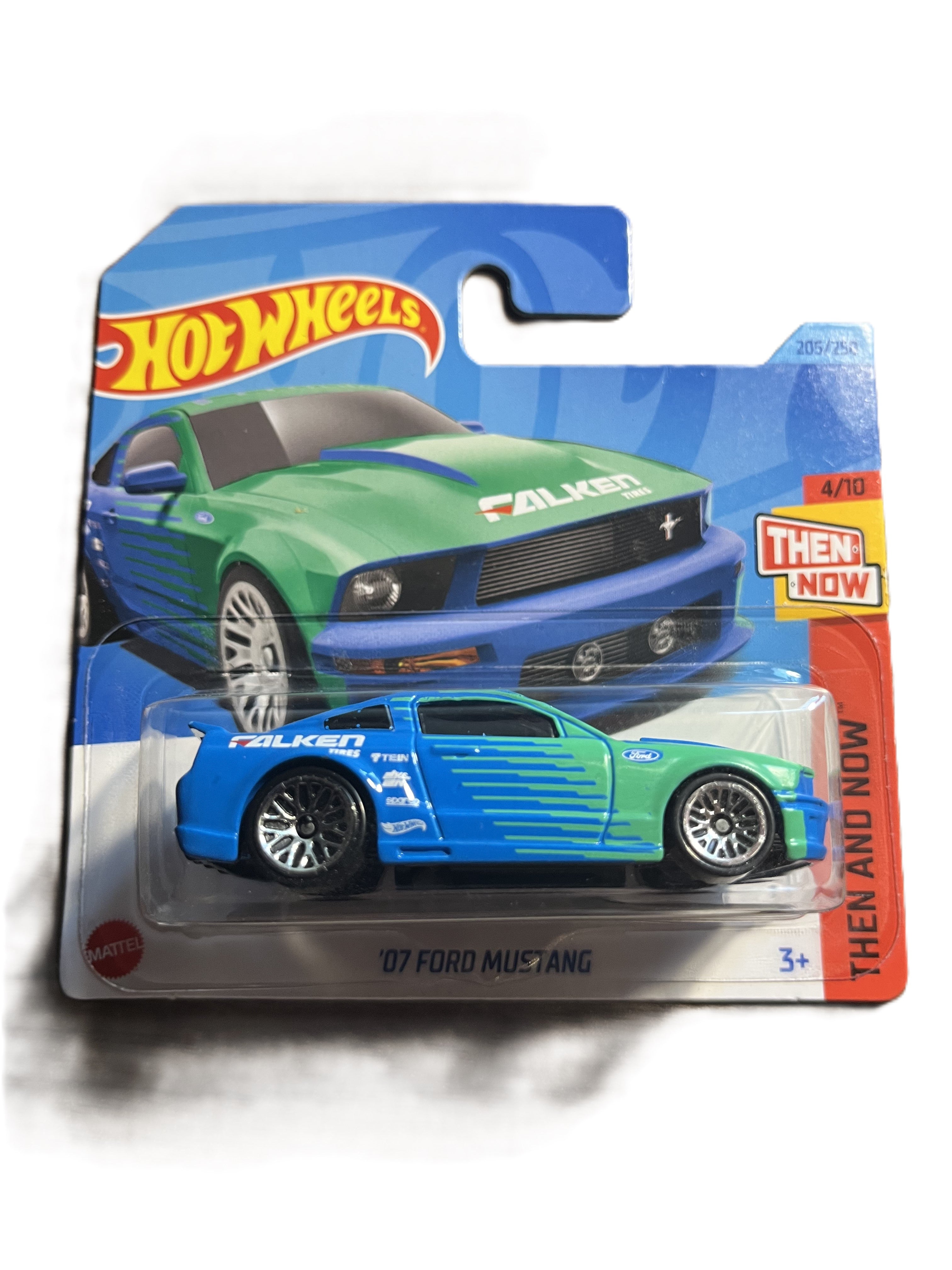 Hot Wheels HKJ43 - 07 Ford Mustang - short Card - 2023