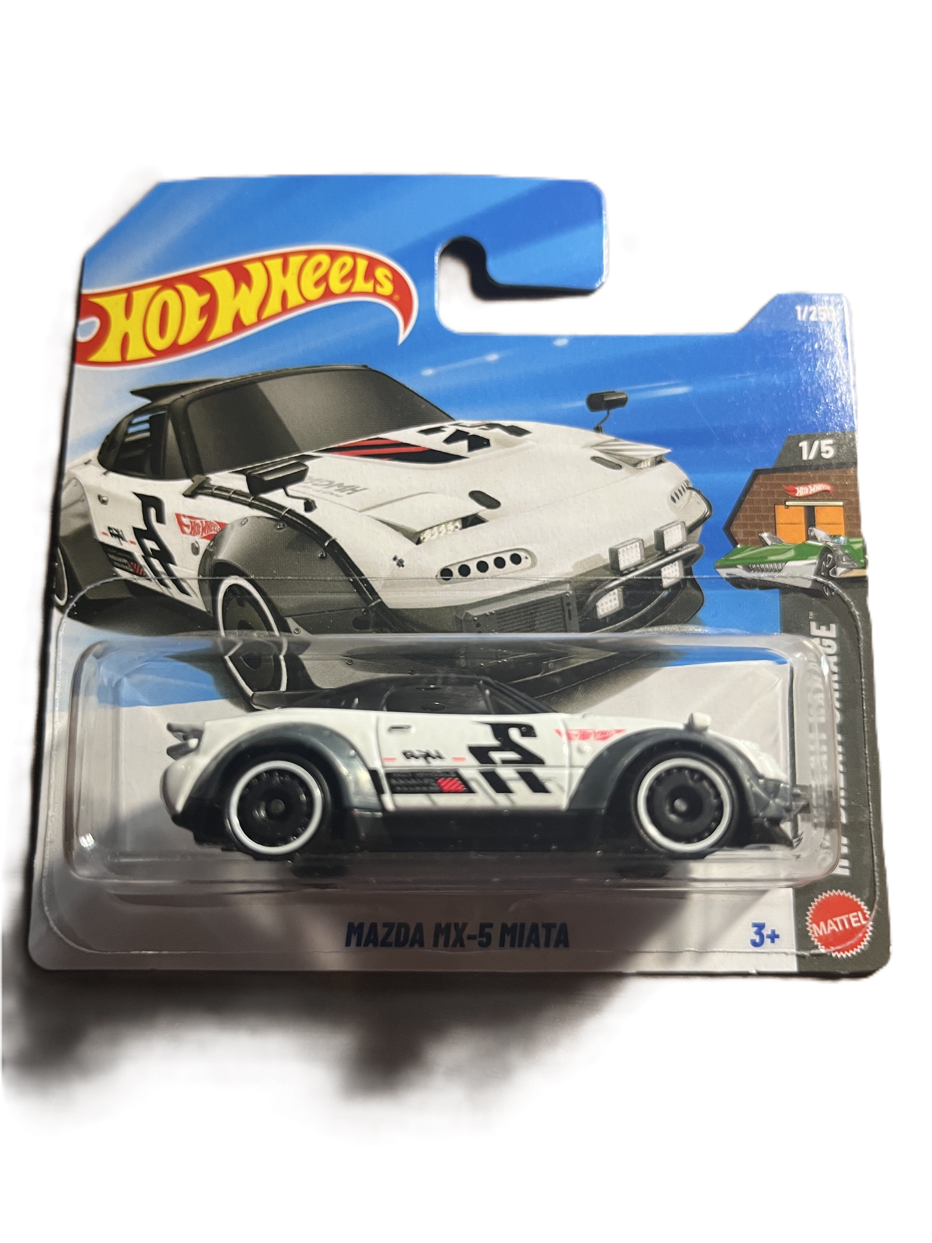 Hot Wheels JJJ02 - Mazda MX-5 Miata - short Card - 2026