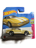 Hot Wheels HKG83 - 84 Corvette - short Card - 2023