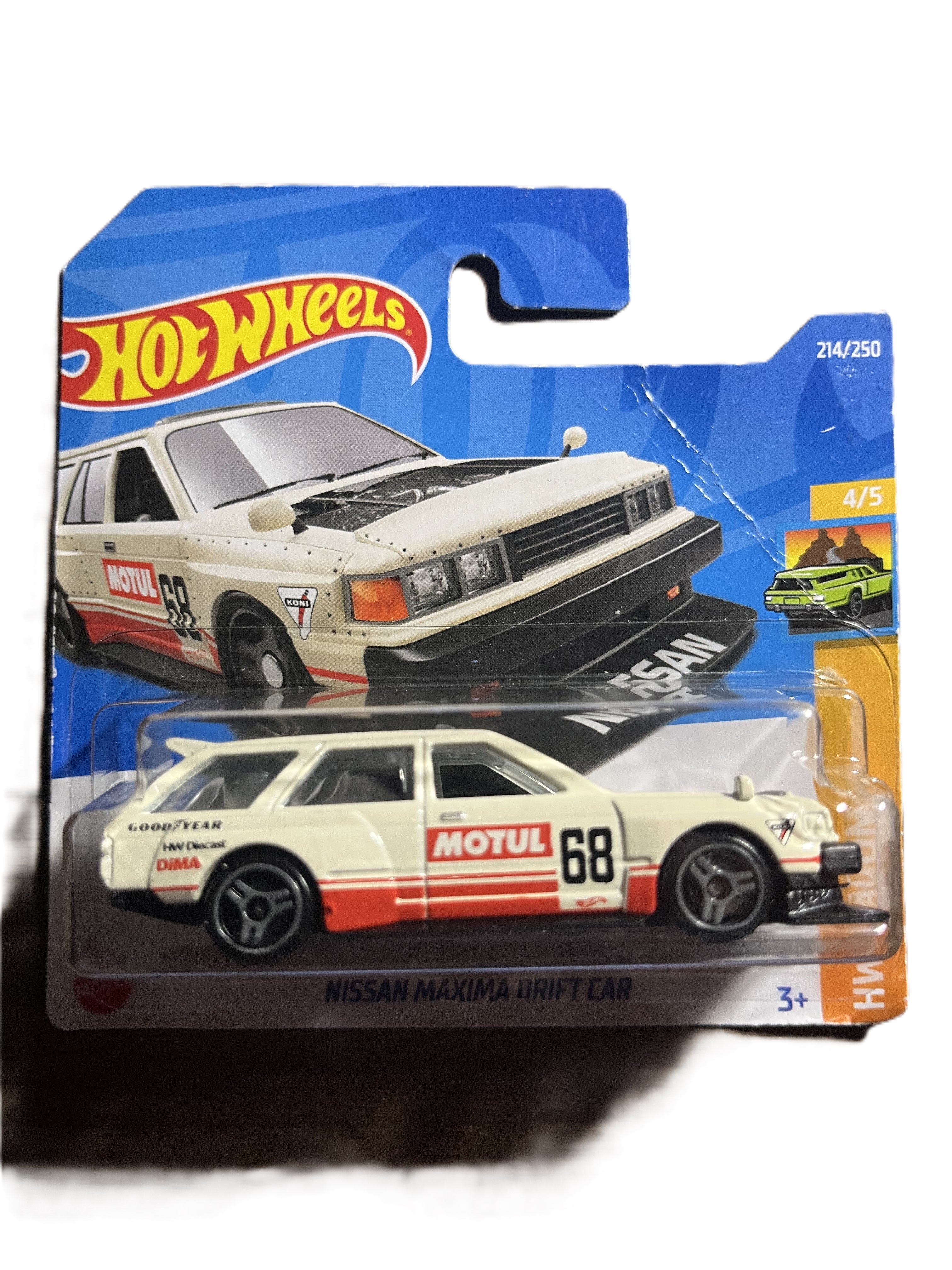 Hot Wheels HCT17 - Nissan Maxima Drift Car - short Card - 2022 - schlechte Karte